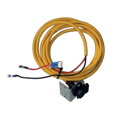 4m power cable (necessary for tractors without 3-pole female socket).